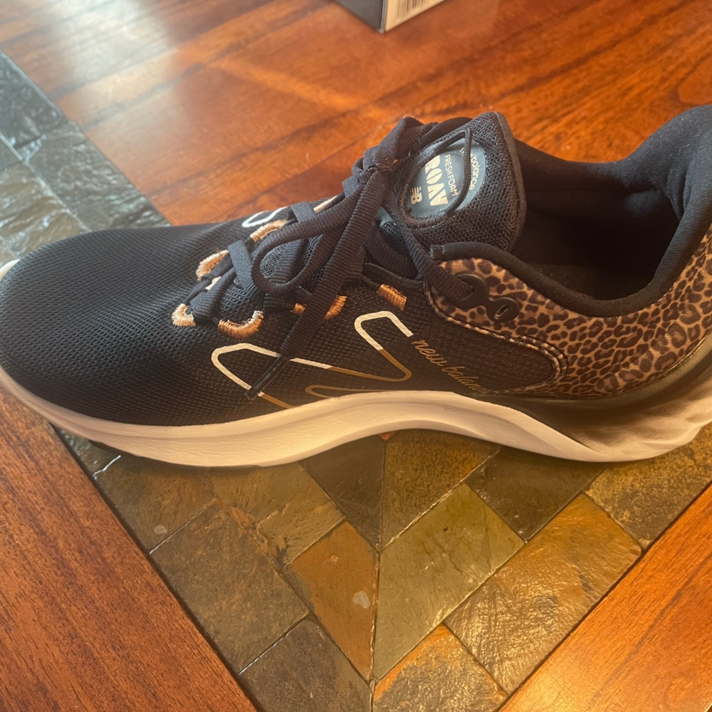 New Balance women shoes